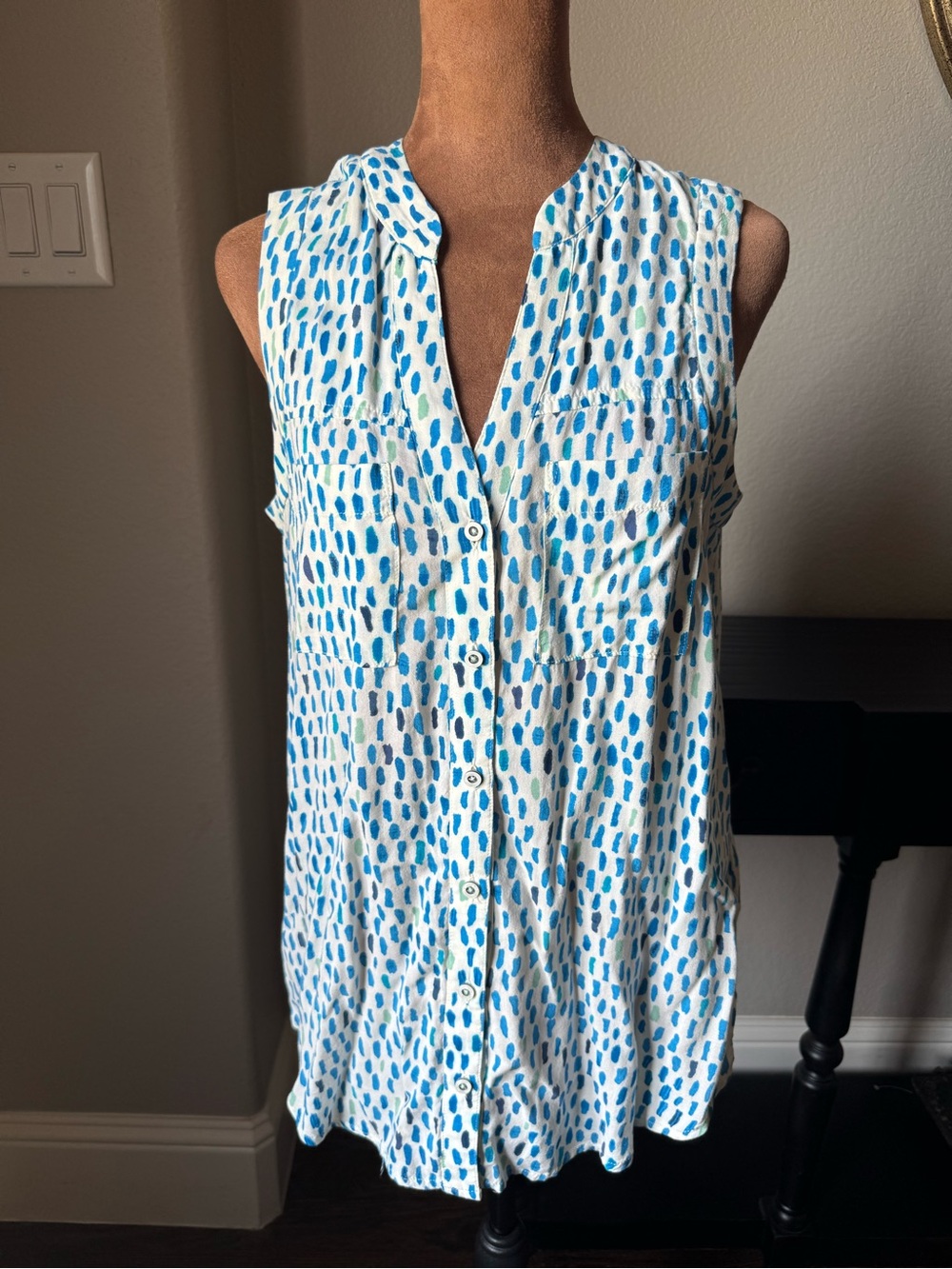 Maeve Anthropologie Blue Abstract Print Rayon Button Front Top Size 6